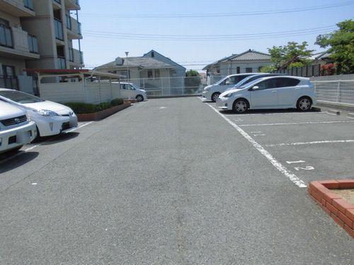 神戸市西区大津和マンション 駐車場