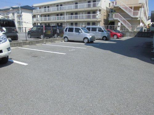 神戸市西区大津和マンション 駐車場