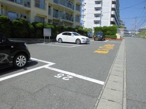 神戸市西区大津和マンション 駐車場
