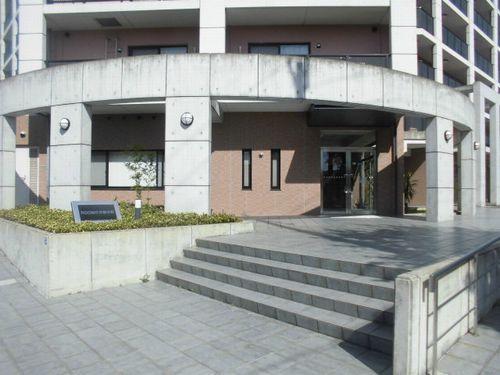 神戸市西区前開南町マンション エントランス