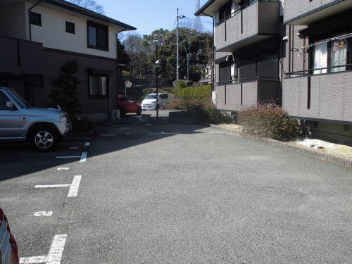神戸市西区枝吉アパート 駐車場