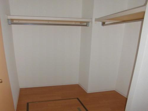 パインフィールド 収納
