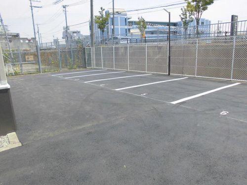 ソレイユ西神戸 駐車場