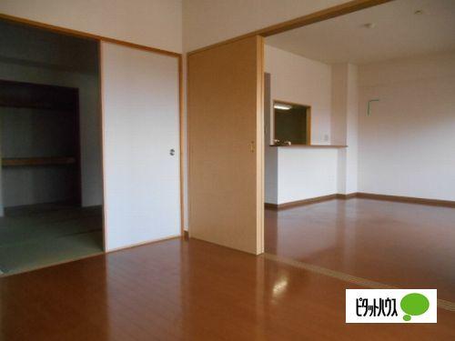 神戸市西区小山マンション リビング