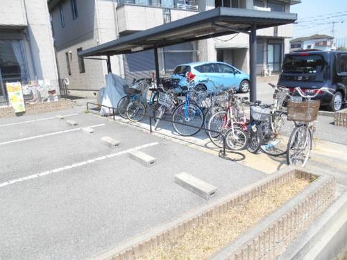 明石市大久保町八木アパート 駐車場