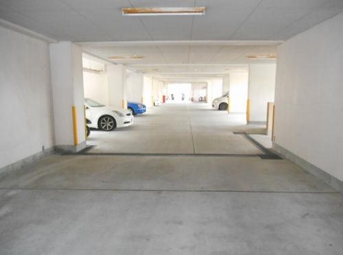 エトワール西神戸 駐車場