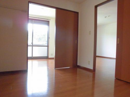 神戸市西区玉津町二ツ屋アパート リビング