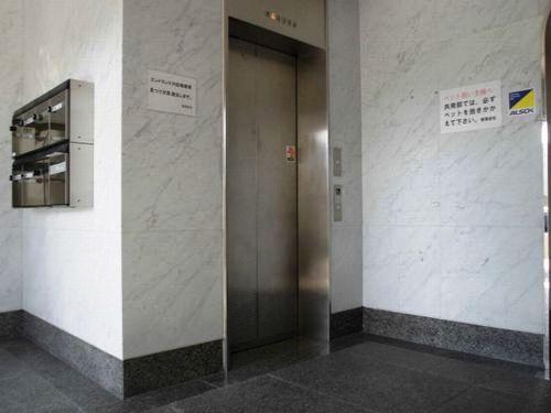 明石市東野町マンション エントランス
