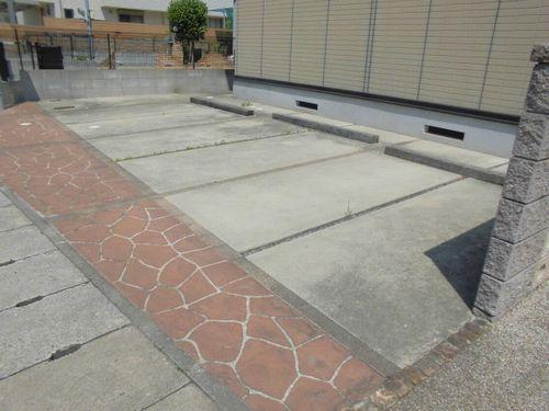 神戸市西区水谷一戸建 駐車場