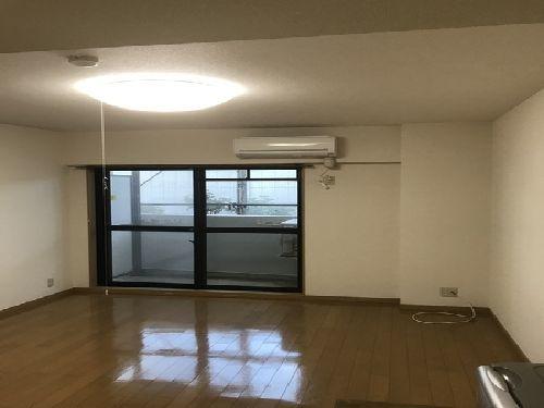 神戸市西区伊川谷町有瀬マンション リビング