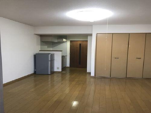 神戸市西区伊川谷町有瀬マンション リビング