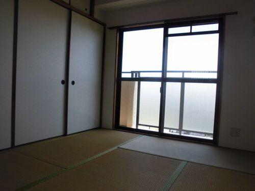 神戸市西区伊川谷町有瀬マンション リビング