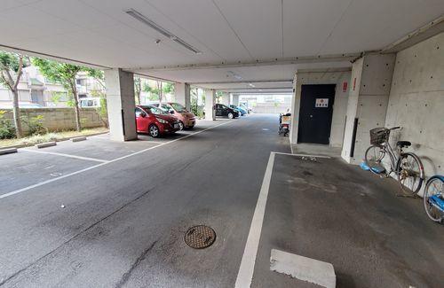 明石市硯町マンション 駐車場