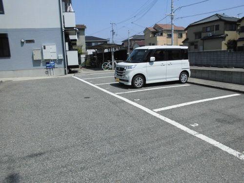 明石市大蔵八幡町アパート 駐車場