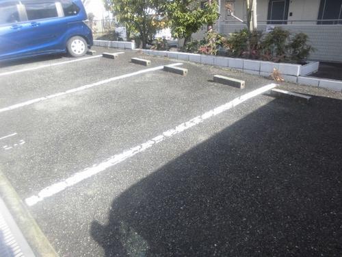 神戸市西区王塚台マンション 駐車場