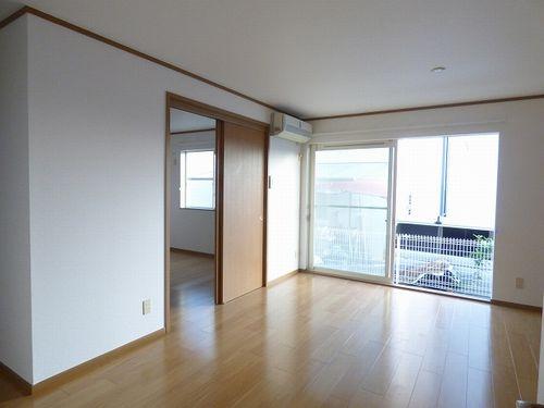 神戸市西区小山アパート リビング