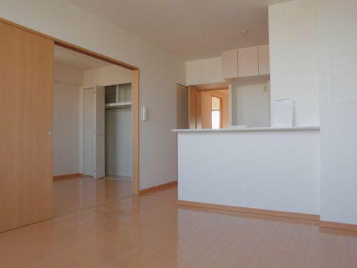 神戸市西区玉津町出合マンション リビング