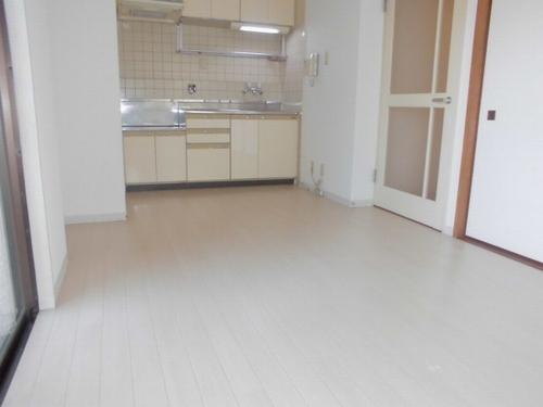 神戸市西区持子マンション リビング