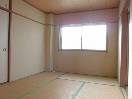 明石市大久保町谷八木マンション リビング