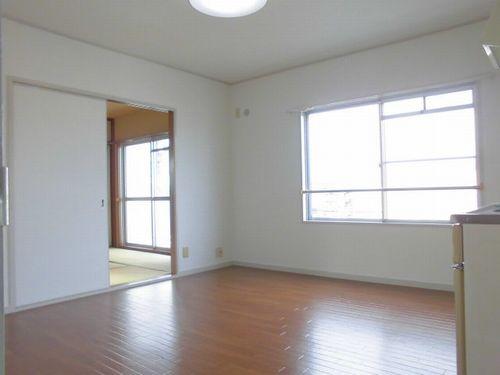 明石市大久保町谷八木マンション リビング
