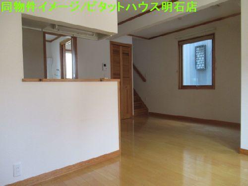 神戸市西区伊川谷町有瀬テラスハウス リビング