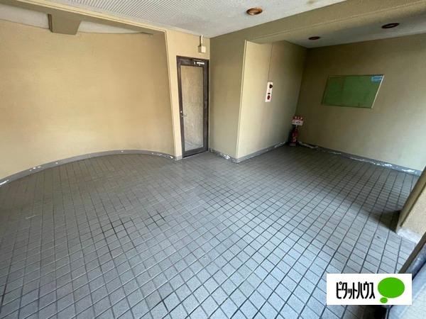 明石市魚住町住吉マンション エントランス