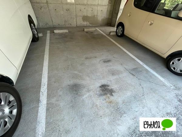 明石市魚住町住吉マンション 駐車場