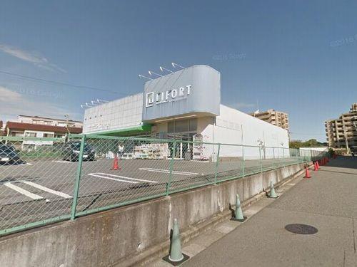 ライフォート人丸店：646m