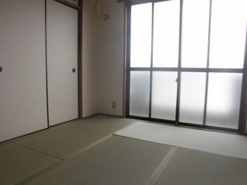 明石市魚住町清水マンション リビング