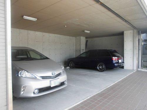 明石市花園町マンション 駐車場