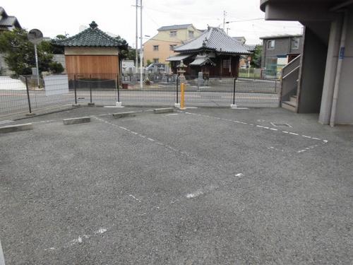 神戸市西区竜が岡マンション 駐車場