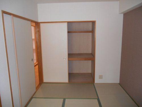神戸市西区伊川谷町別府マンション 収納