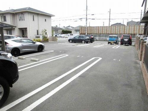 明石市別所町アパート 駐車場