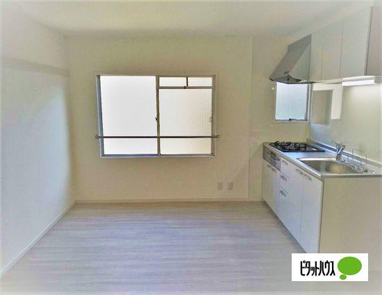 神戸市西区玉津町高津橋マンション リビング