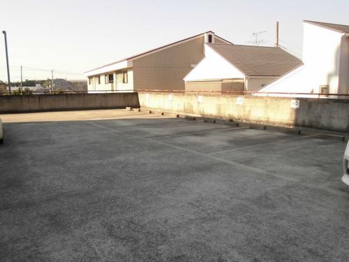 神戸市西区大津和マンション 駐車場