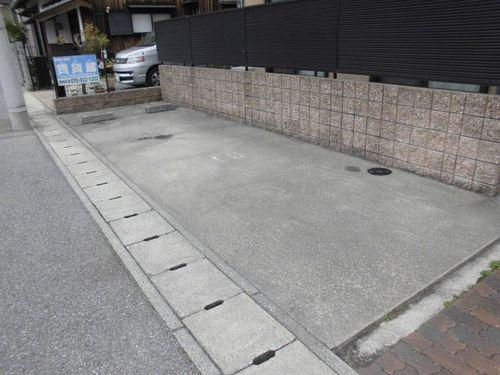 明石市大久保町わかばアパート 駐車場