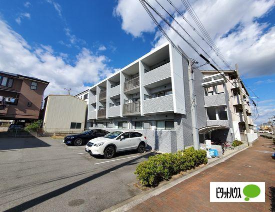 西新町駅より徒歩7分 築17年1ヶ月 3階建の賃貸物件