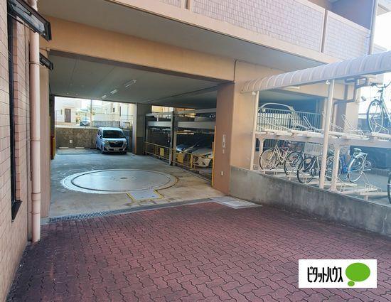 明石市魚住町住吉マンション 駐車場