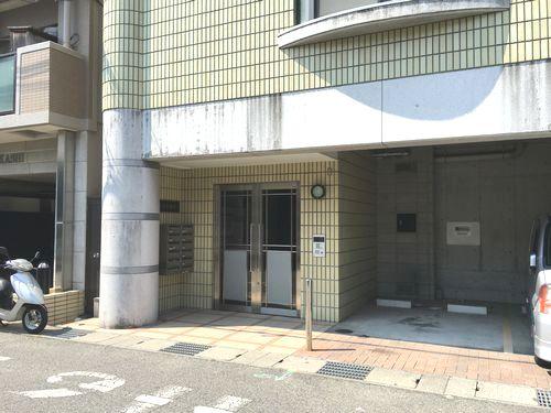 明石市松の内マンション エントランス