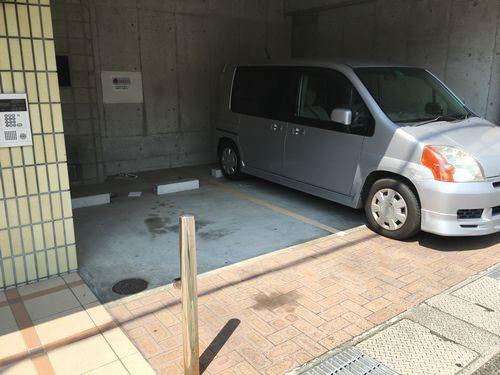 明石市松の内マンション 駐車場