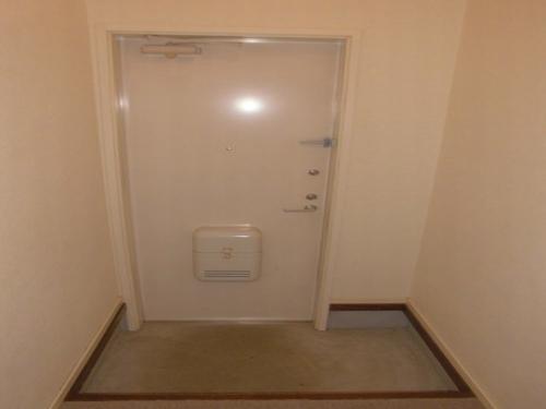 明石市西新町アパート 玄関