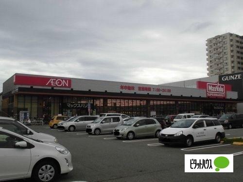 マックスバリュ西明石南店：556m
