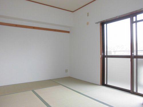 明石市鷹匠町マンション リビング
