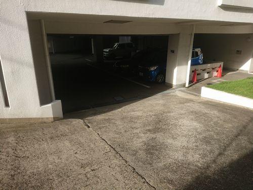 明石市東野町マンション 駐車場