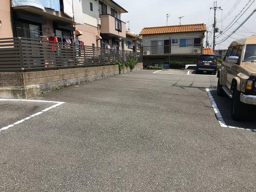 神戸市西区王塚台アパート 駐車場
