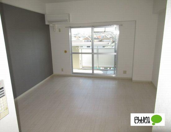 神戸市西区玉津町今津マンション リビング