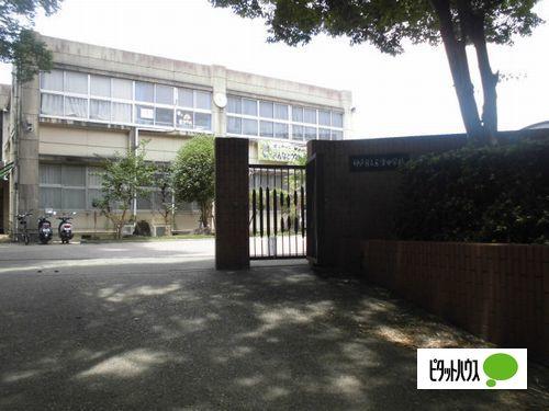 神戸市立玉津中学校：1109m