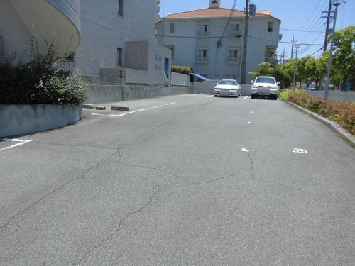 神戸市西区糀台マンション 駐車場
