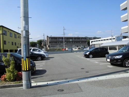 パレスマイセン 駐車場