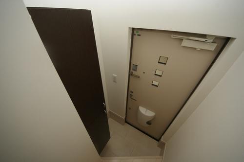 神戸市西区前開南町アパート 玄関